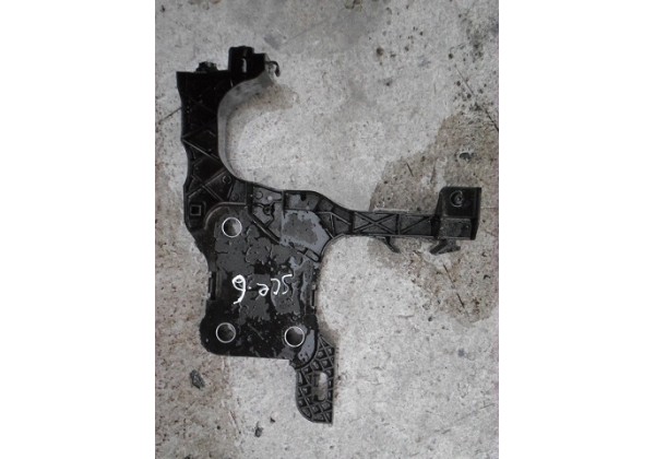 рамка фари передня права Renault Scenic II, Megane II, 8200137496, 10IFR0110147